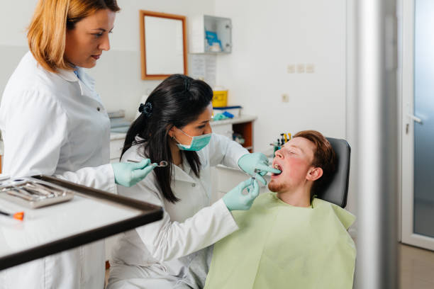 Best Weekend Emergency Dentist in Ntgomery City, MO